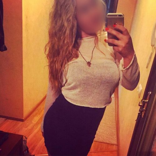 Etkileyici orijinal resimli kadın Başak