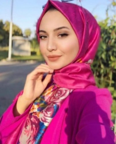 Muhteşem masaj yapan kız Bestegül