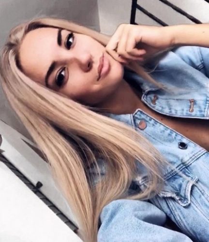 Samimi saksocu kız Ayşan