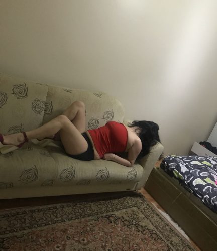 Şımarık oral yapan kadın Nurçin